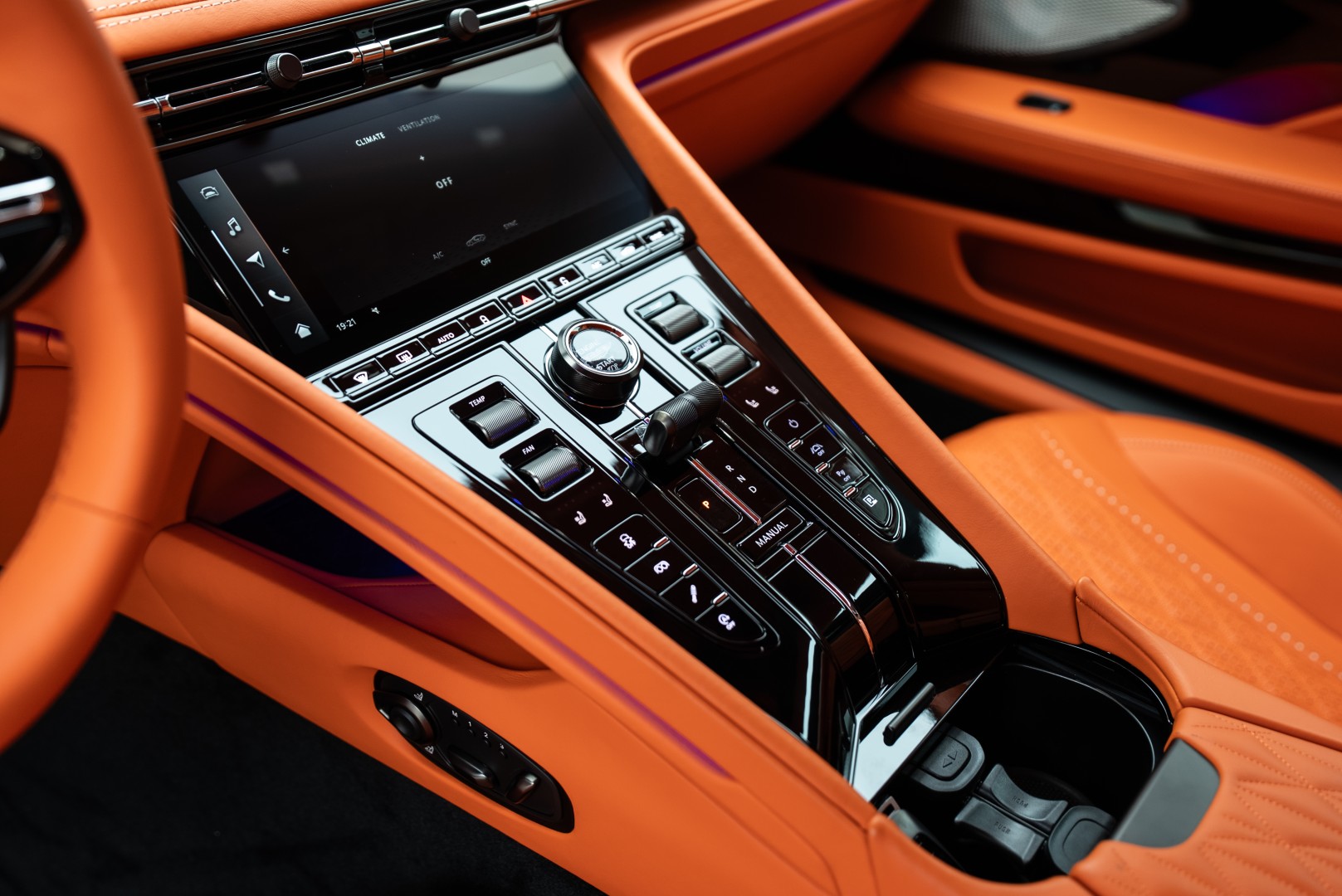 2026 ASTON MARTIN DB12